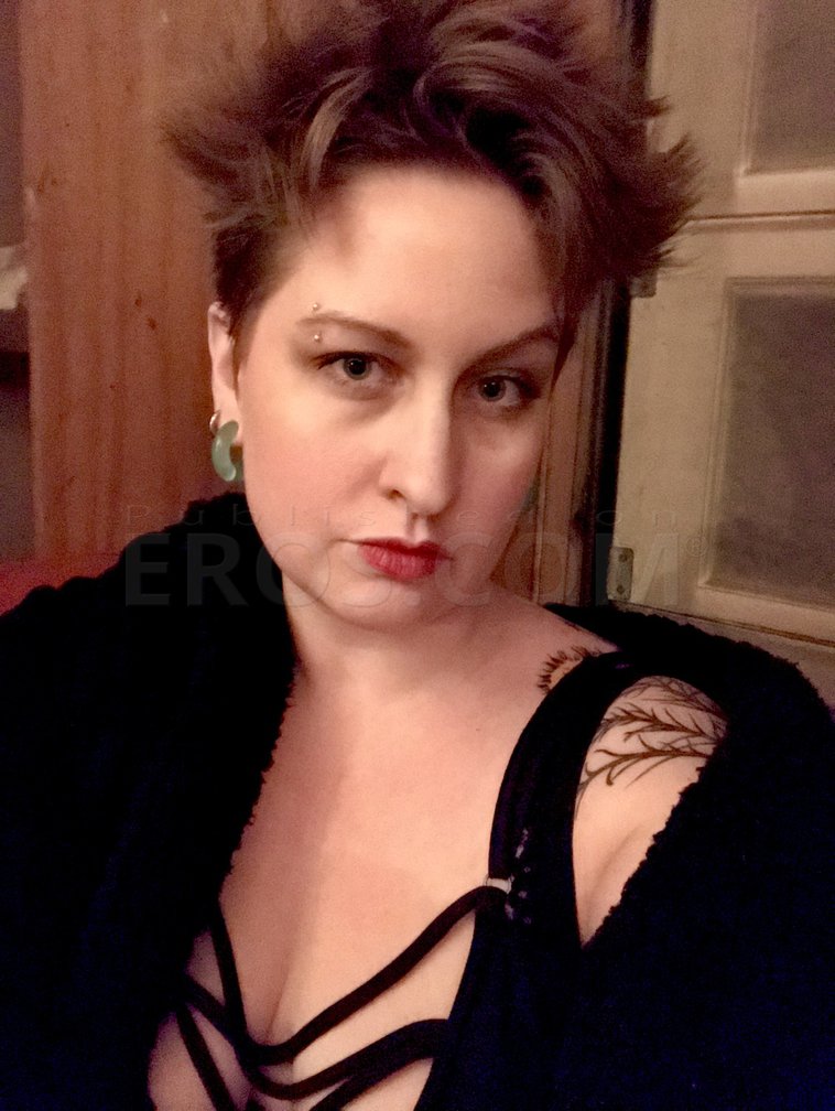dating women in prison