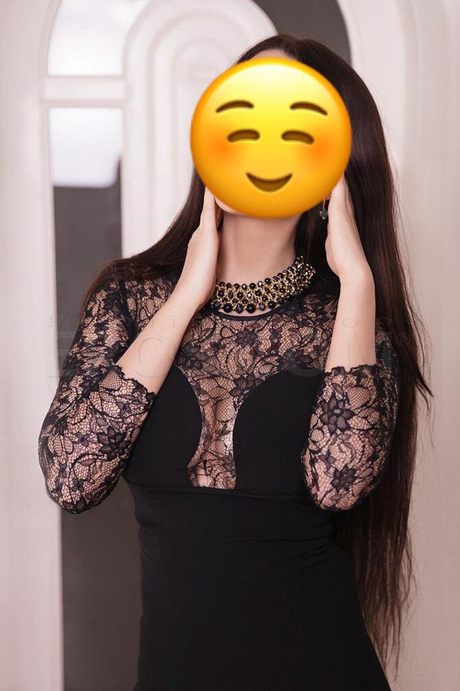 ANNA SLOVAK.