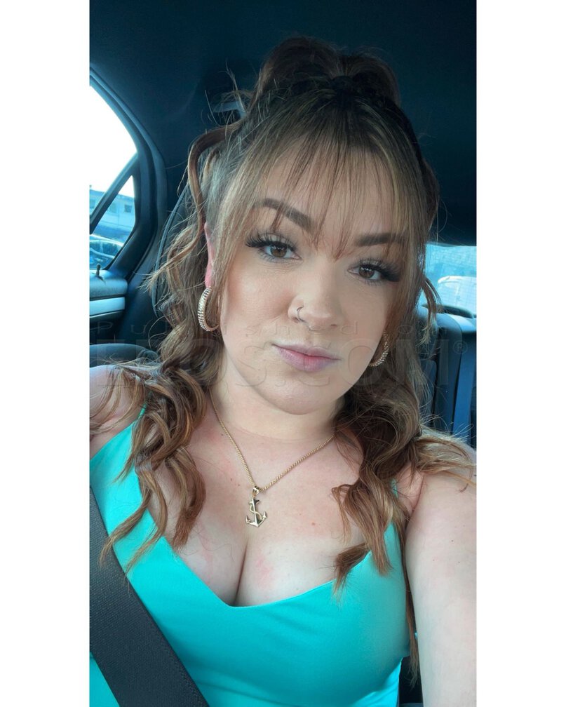 Sasha Rose Model 7074706422 Located in Washington dc