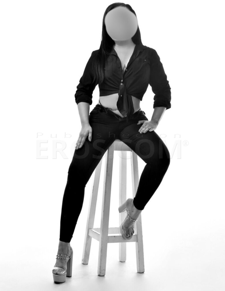 CAMILA HOT LATINA