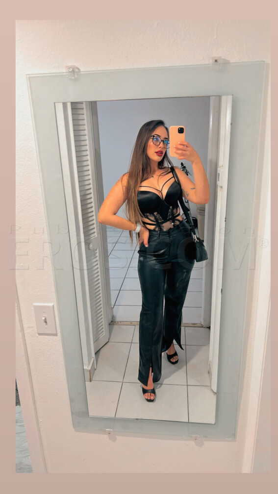 Mia