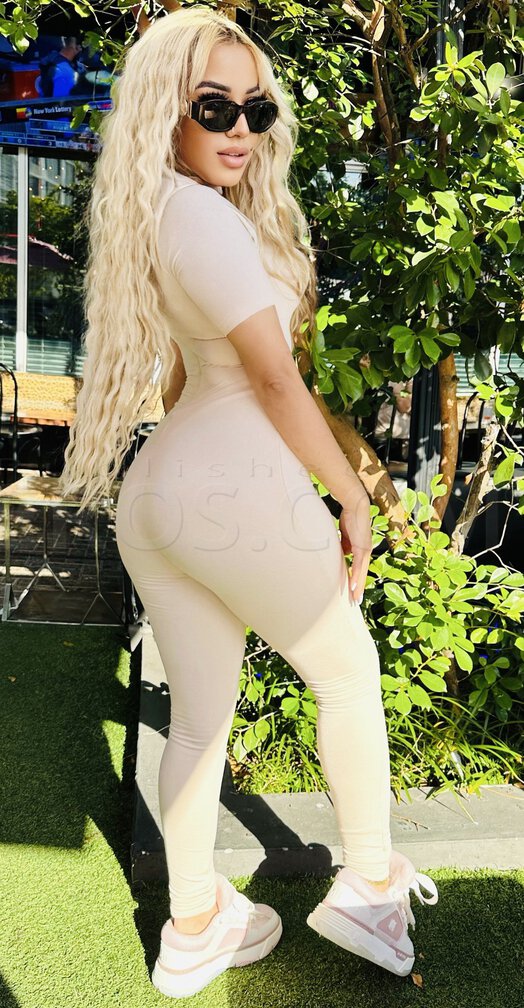 Mia