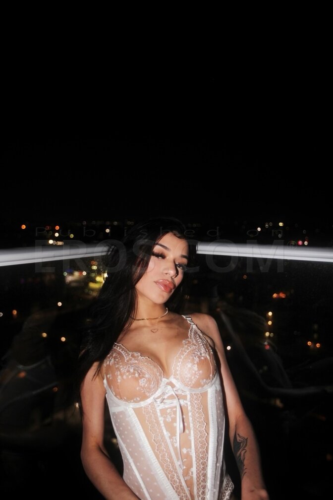 Savannah Sixx
