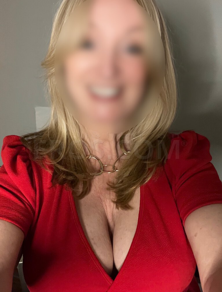 Midtown Busty Blonde Massage