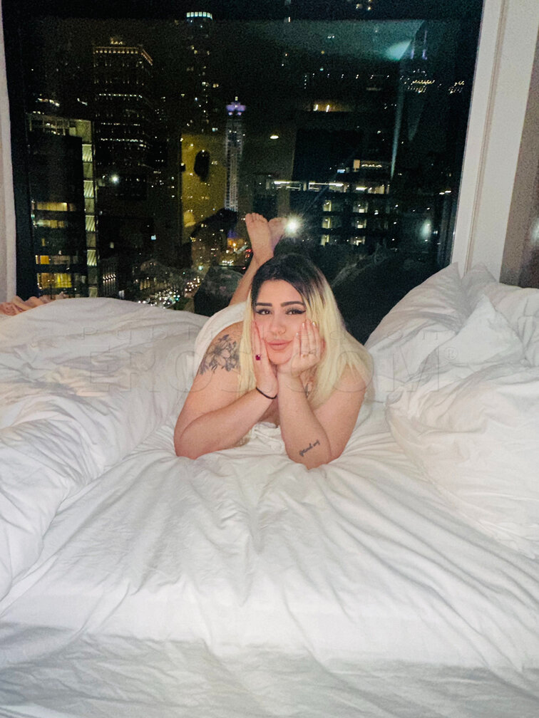 Mia