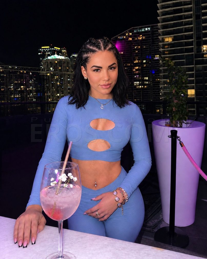 Mia