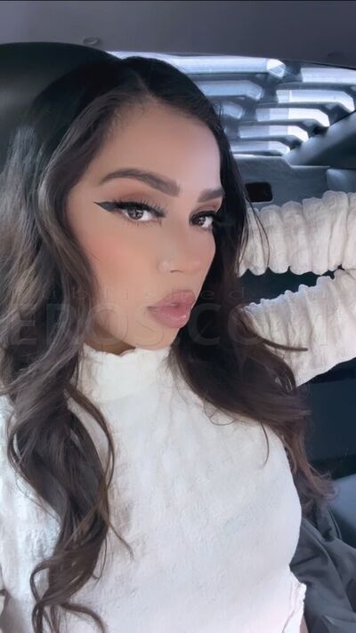 Rubi Divine