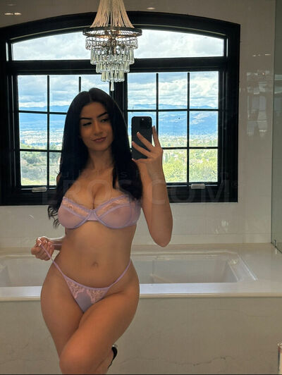 Roxie Sinner
