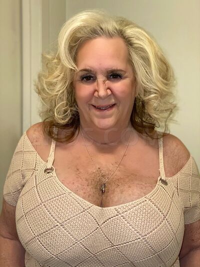 Voluptuous Amy