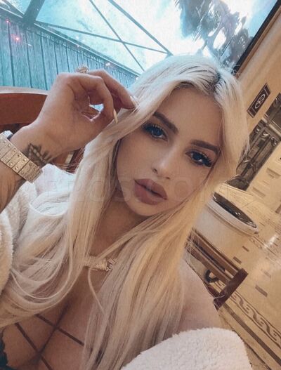 Mia