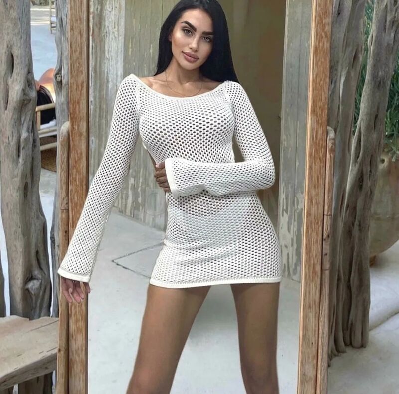 BELLA FOXX