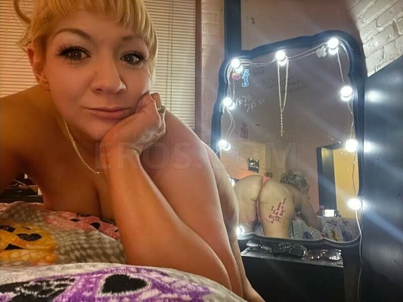 Amber Pleazures