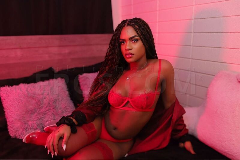 Anitta in WOBURN