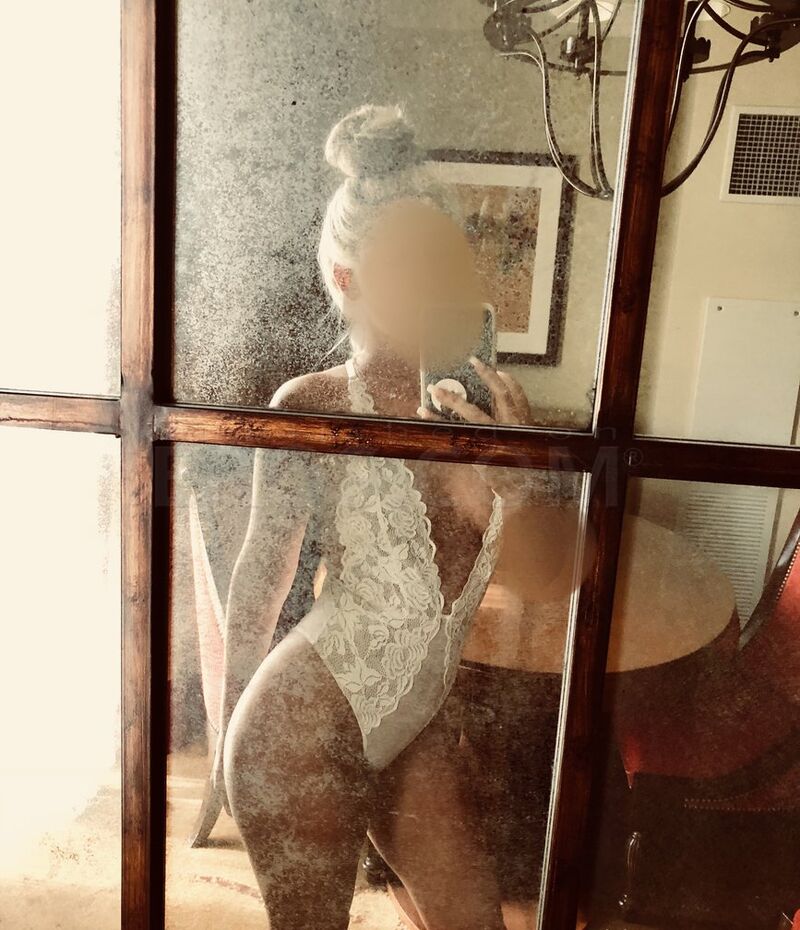 Jenna James
