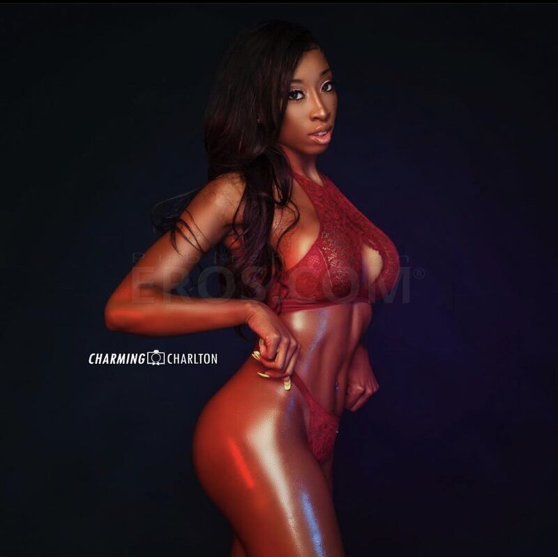 Mia Banks