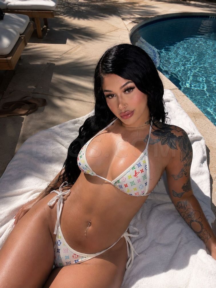 Adahlia dinero