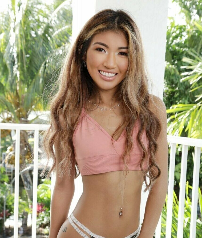 pornstar Clara Trinity