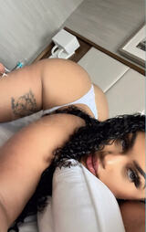 Maya in Los Angeles, photo 1